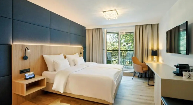 Двухместный номер Deluxe с балконом Austria Trend Hotel Maximilian