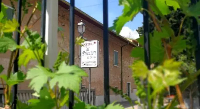 Albergo Al Pescatore, Забронировать Отель Бренцоне-суль-Гарда Garda Veneto