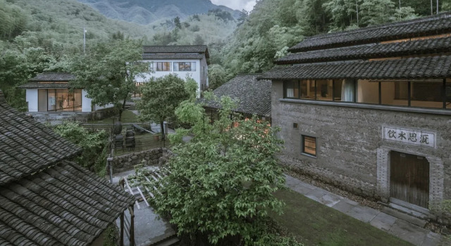 Anji Valley House Hotel