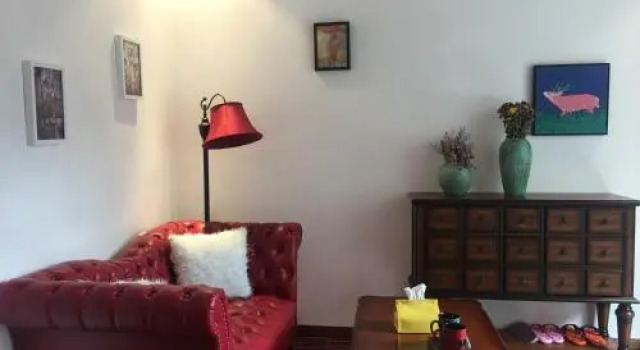 No1 Little Street Guest House, Забронировать Гостевой дом Шапинба Чунцин, рядом с Старый город Цыцикоу