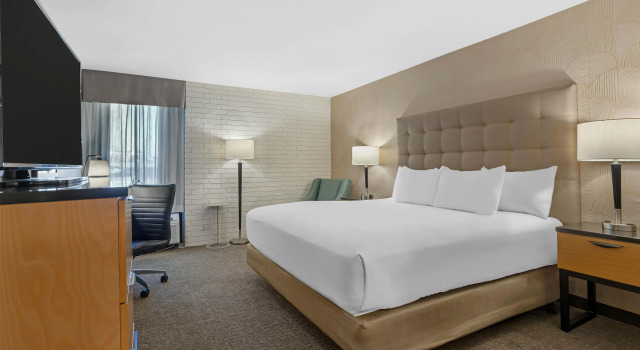 Номер Deluxe Drury Inn & Suites Joplin