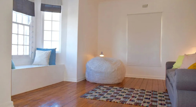 4 Bedroom House With Views of Table Mountain, Забронировать Отель Отели Кейптауна 3 звезды, рядом с MyCiTi Station Gardens, 3*