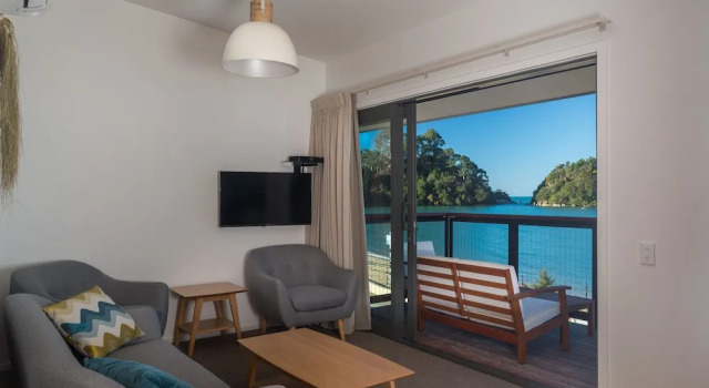 Апартаменты Comfort с 2 комнатами с балконом и с видом на море Kaiteriteri Recreation Reserve Apartments