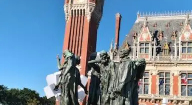 Studio meublé Calais La Plage., Забронировать Отель Отели Кале с парковкой, рядом с Colonne Louis XVIII, Парковка
