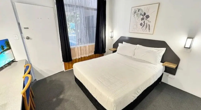 Четырёхместный семейный номер Standard Golden Sands Motor Inn