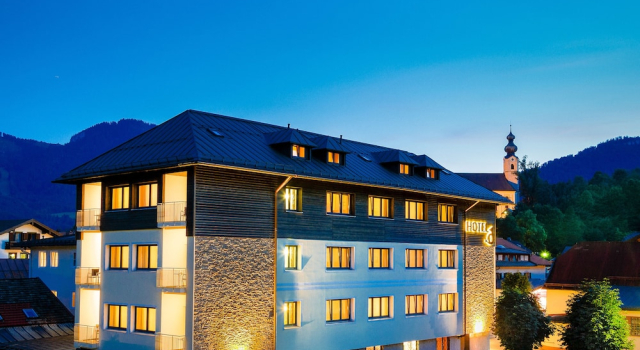Hotel zur Post, Rezervovat Hotel Wellness hotely v Chiemgau, SPA