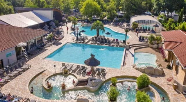 Номер Standard 200m de la plage Bungalow LUXE de 44m2 Ménage et draps inclus Camping 5 Etoiles Mayotte Lac Biscarrosse Koyobalys