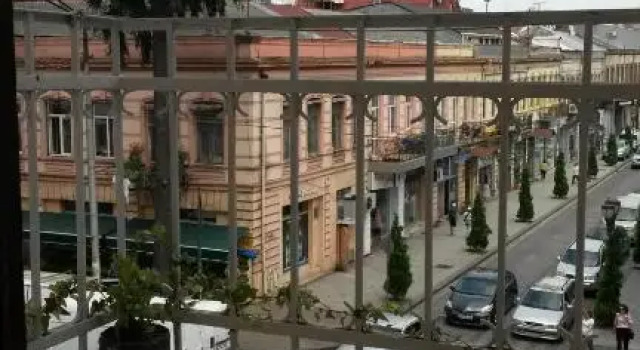 Tengiz`s Apartment on Gorgiladze