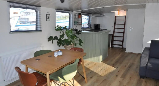 Private Lodge on Houseboat Amsterdam, Rezervovat Hotel Zeeburg 