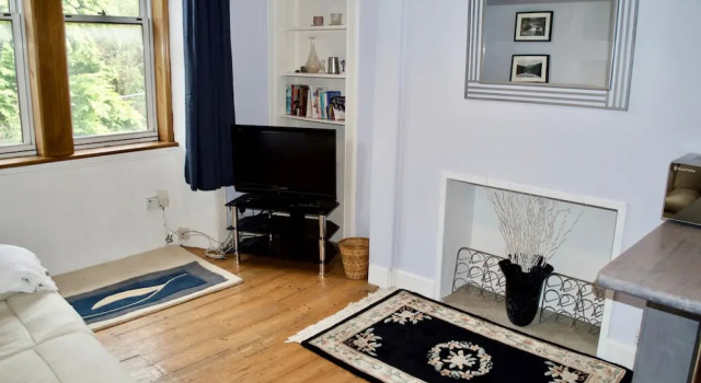 1 Bedroom Flat In The Heart Of The New Town