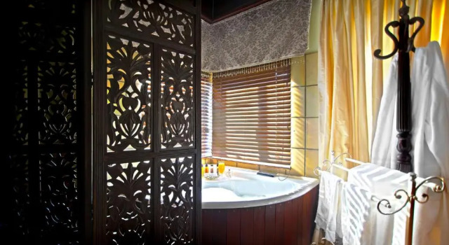 Люкс InnJoy Boutique Hotel
