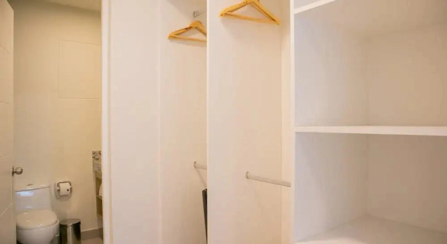 Коттедж w Elegant 2BR w/ Great Balcony in Miraflores