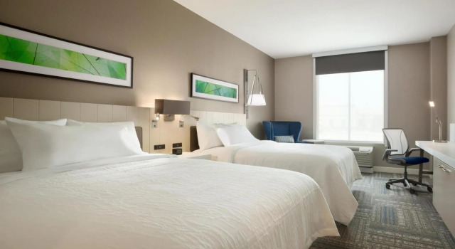Четырёхместный номер Standard Hilton Garden Inn Houston-Baytown