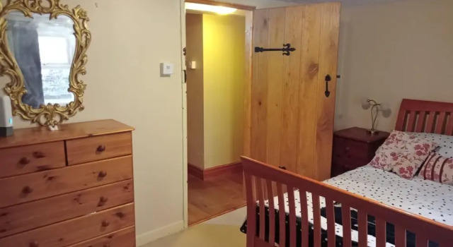 Llandovery - Cottage - Sleeps4 - Parking Secure Lock up for Bikes