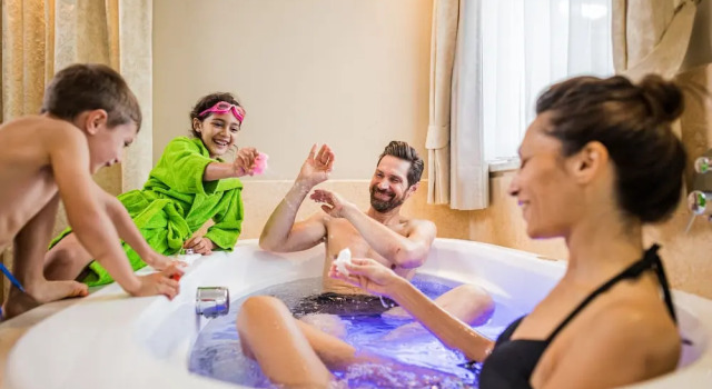 Люкс с балконом Hotel Fameli