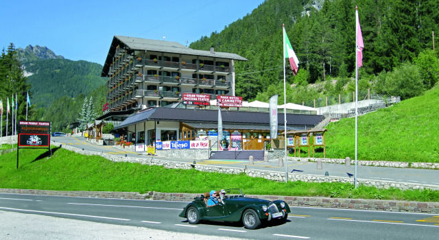 Roulette Union Hotels Val Di Fassa 3*/4*, Забронировать Отель Канацеи Трентино-Альто-Адидже, рядом с Горнолыжный курорт Канацеи