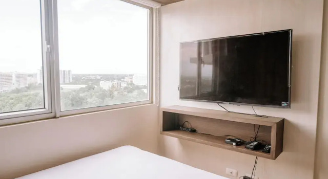 Chic Stylish Urban Hideout, Забронировать Апартаменты/квартира Илоило Илоило, рядом с Торговый центр SM City Iloilo