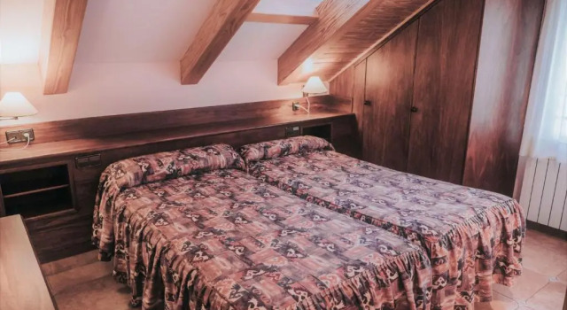 Двухместный номер Standard Hostal Les Fonts