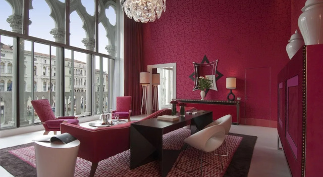 Люкс Presidential с видом на канал Отель Sina Centurion Palace