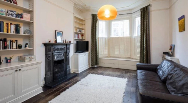 Charming 2 bed Apartment in Queen's Park W/garden