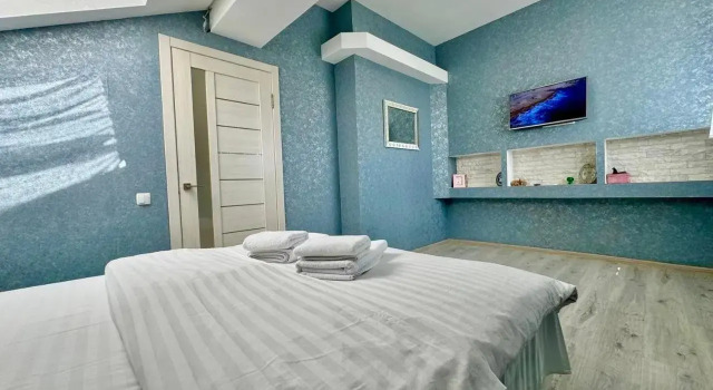 Новострой, с выходом на крышу, МАНСАРДА, центр, Prenota Hotel Poltava Poltava