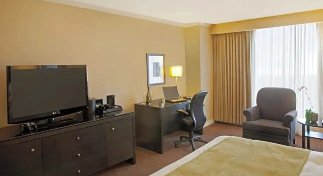 Номер Standard Delta Hotels by Marriott Toronto East