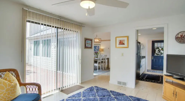 Коттедж с 3 комнатами Charming Cape Cod Home w/ Patio, 2 Mi to Beach!