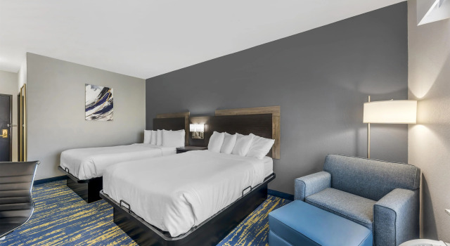 Четырёхместный номер Standard Best Western Sea World - Lackland AFB NW Hotel & Suites