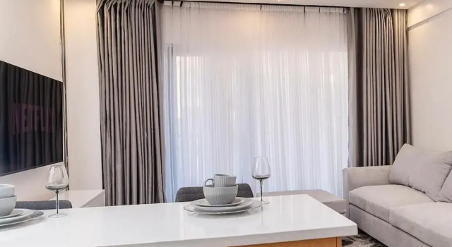 Апартаменты Deluxe Lux Suites Enzi Heights Apartments