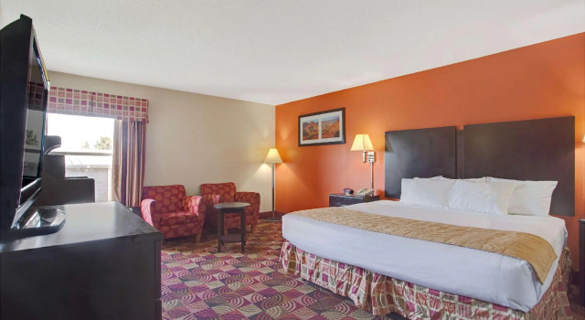 Двухместный номер Standard Days Inn & Suites by Wyndham Ridgeland
