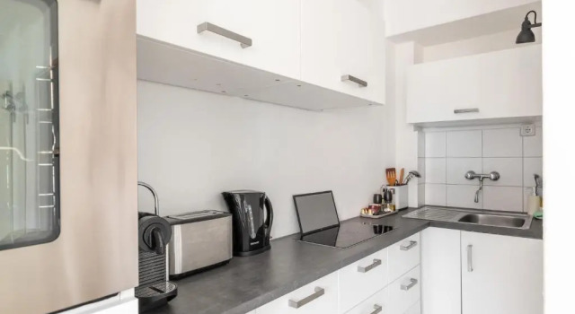 Люкс с балконом Limehome Kassel