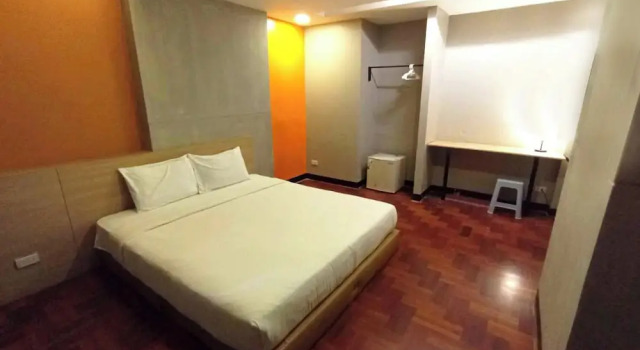 XX GO INN Silom Road -BTS Saint Louis, Забронировать Отель Банг Рак Бангкок, рядом с Храм Шри Маха Мариаммана