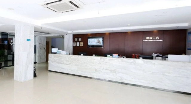 City Comfort Inn Hotel (Nanning Jianzheng Road Food Street), Rezerwuj Hotel Hotele w Nanning z parkingiem, Parking