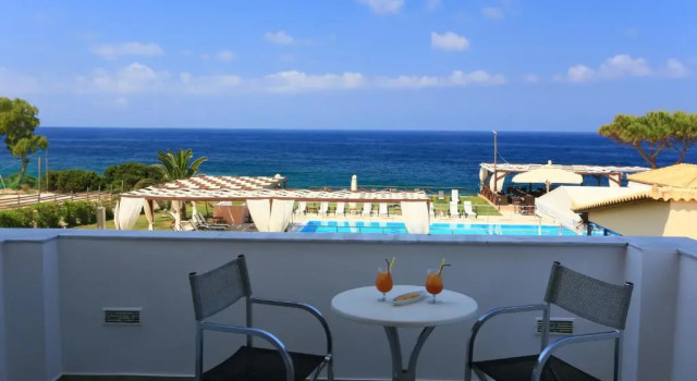 Студия Mesogeios Hotel
