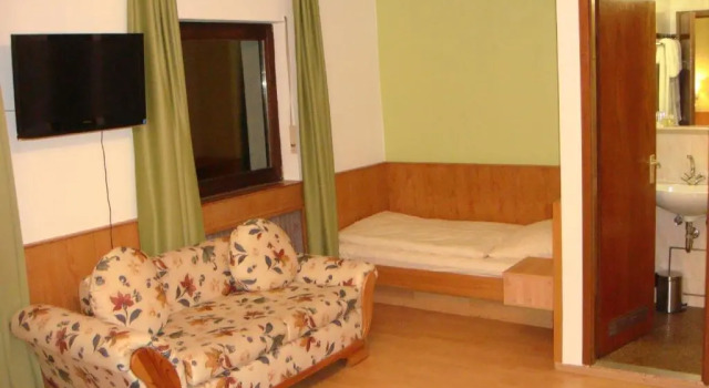 Трёхместный номер Standard Hotel Smart-Inn