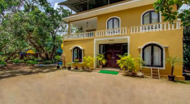 The Mandrem House - 4BHK Luxury Villa, Book Villa Sommerhuse i Mandrem, Hytte