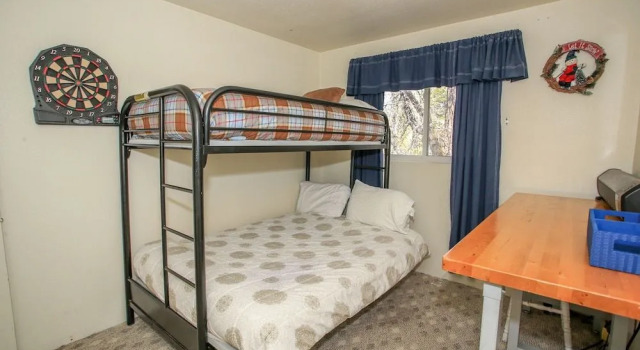 A Seejays Retreat, Забронировать Отель Биг-Бэар-Сити San Bernardino Mountains