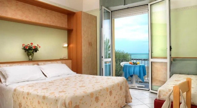 Трёхместный номер Standard с видом на море Hotel Acquario