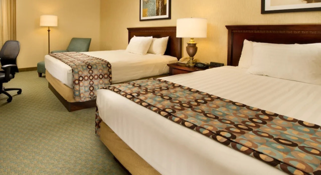 Люкс с 2 комнатами Prado Hotel by Choice Hotels