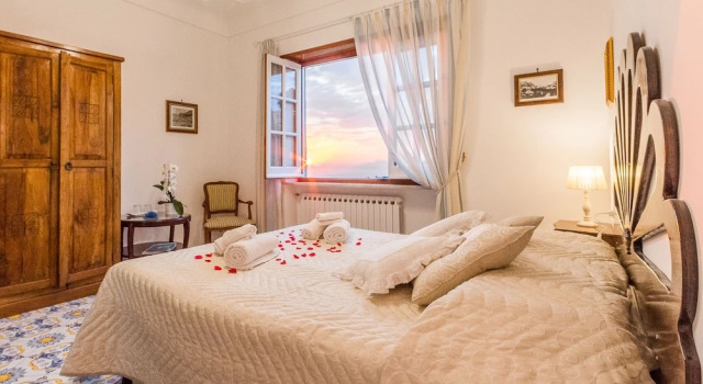 Villa Cristina, Book Villa Villaer i Capri, Villa