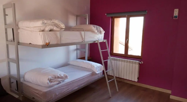 Albergue Fresno de Cantespino - La Tormenta, Забронировать Отель Недорогие отели Сеговии, недорого