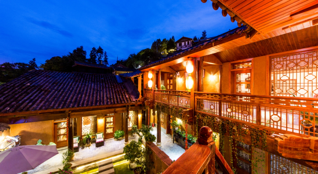 Lijiang Scenic Vacation Hotel, Забронировать Отель Лицзян Юньнань, рядом с Улица Сквер-стрит Древнего города Даянь