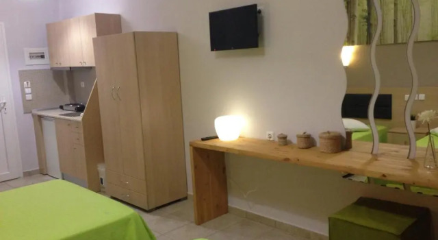Четырёхместный номер Standard с видом на море Philoxenia Beach