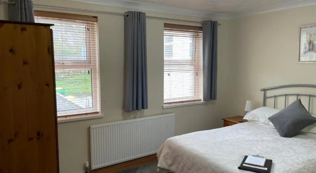 Bron Menai Guest House, Забронировать Гостевой дом Отели Сноудония с парковкой, Парковка