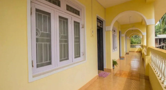 Bens Inn, Book Hotel Cheap Hotels in Ashvem