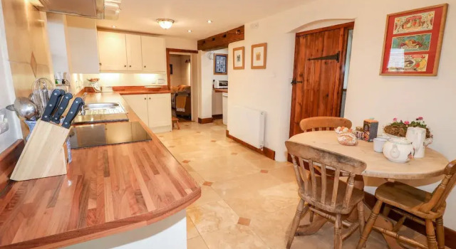 Коттедж Bellamour End Cottage