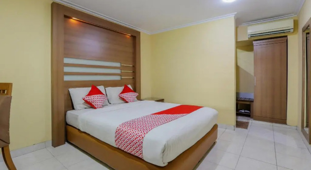 Номер Standard Hotel Senen Indah by Oyo Rooms