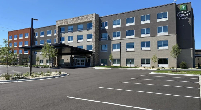 Holiday Inn Express & Suites Madison West Middleton, Book Hotel Hoteller i Middleton med morgenmad, Morgenmad