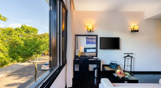 Номер Premium с балконом HOI AN HISTORIC HOTEL
