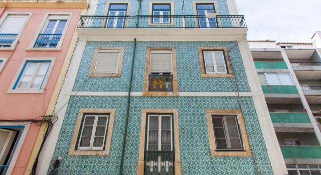 Апартаменты с 2 комнатами Typical Light Filled Graça Apartment, By TimeCooler